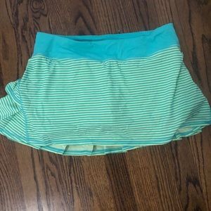 Size 8 lululemon pacesetter skirt EUC